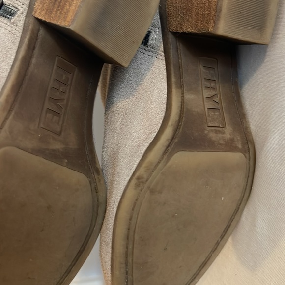 Frye booties-suede - Picture 6 of 9